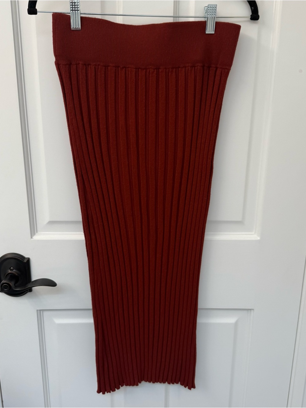 Halogen Ribbed sweater midi skirt